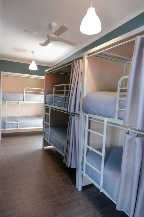 Stoke Beach House - Foster Accommodation 6