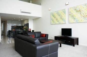 Harbour Views - Foster Accommodation 6