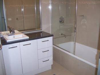 Harbour Views - Foster Accommodation 4