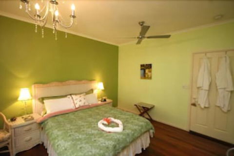 Noosa Country House - Foster Accommodation 5