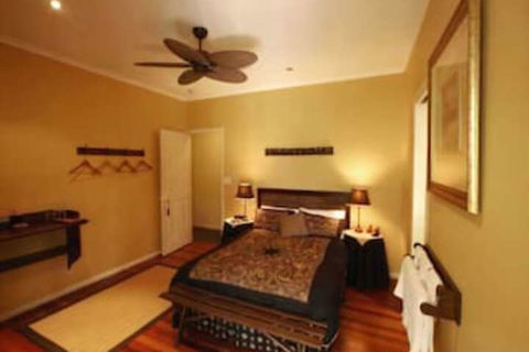 Noosa Country House - Foster Accommodation 3