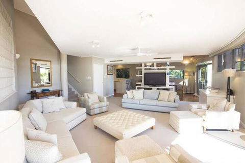 Noosa Apartments 1 Hastings Park - Foster Accommodation 3