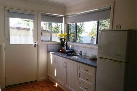 Annabelles Cottage - Foster Accommodation 2