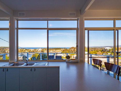 Sea180 Merimbula - Foster Accommodation 1