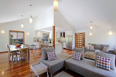 Blue Bliss - Foster Accommodation 5