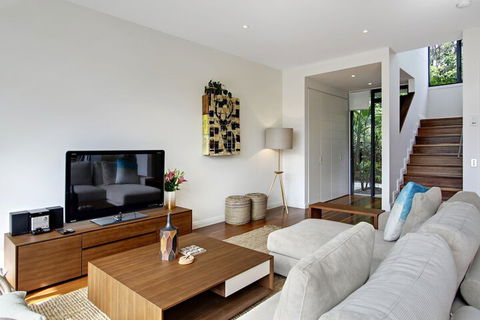 A PERFECT STAY - Ocean View At Kiah - Foster Accommodation 7