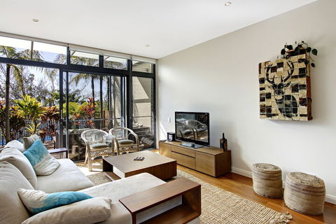 A PERFECT STAY - Ocean View At Kiah - Foster Accommodation 2