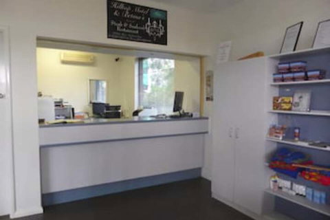 Hilltop Motel - Foster Accommodation 3