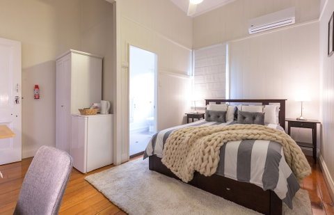 99 Kirkland Bed & Breakfast - Foster Accommodation 6