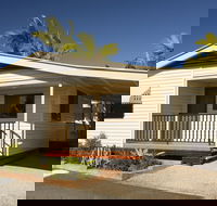 Brisbane Holiday Village - Foster Accommodation