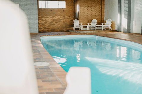 Deer Park Motor Inn - Foster Accommodation 2