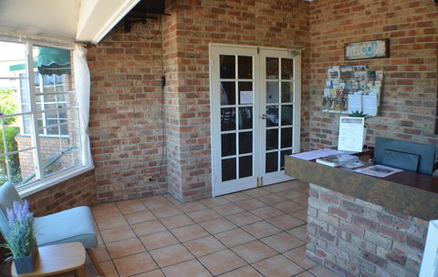 Deer Park Motor Inn - Foster Accommodation 3