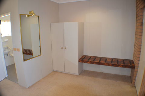 Deer Park Motor Inn - Foster Accommodation 6