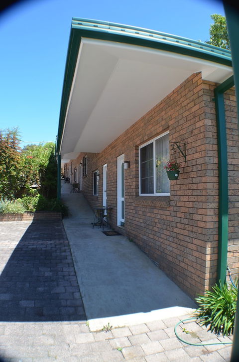 Deer Park Motor Inn - Foster Accommodation 1