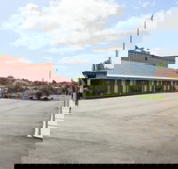 Club Motel - Foster Accommodation