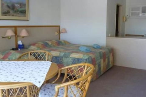 Alice Motor Inn - Foster Accommodation 7
