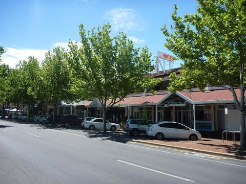 Adelaide Travellers Inn - Hostel - Foster Accommodation 0