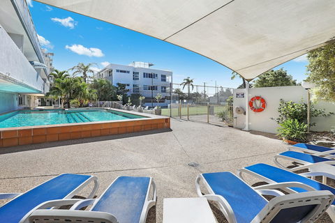 Elouera Tower Beachfront Apartments - Foster Accommodation 6