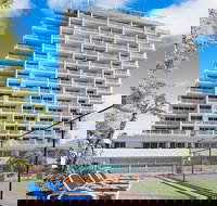 Elouera Tower Beachfront Apartments - Foster Accommodation