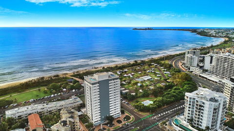 Elouera Tower Beachfront Apartments - Foster Accommodation 1
