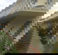 Bayshores Holiday Apartments - Foster Accommodation