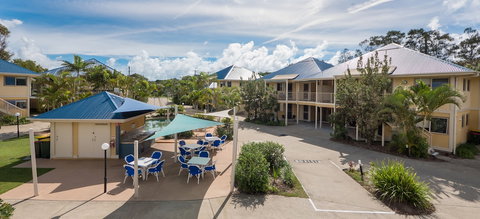 Hastings Cove Waterfront Holiday Apartments - Foster Accommodation 3