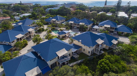 Hastings Cove Waterfront Holiday Apartments - Foster Accommodation 1