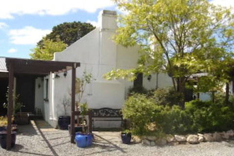 3 Divas Accommodation - Foster Accommodation 3