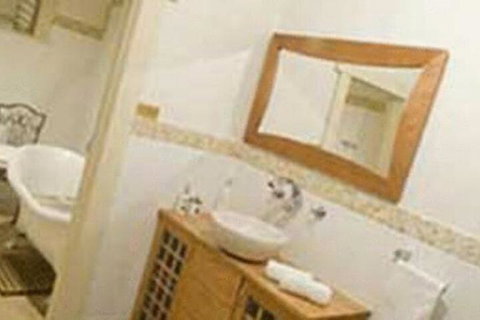 The Vintage Bed & Breakfast - Foster Accommodation 2
