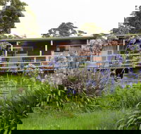 Bombina Cottages - Foster Accommodation