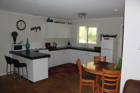 Franciscas Cottage - Foster Accommodation 4