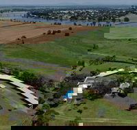 Jacaranda Motor Lodge - Foster Accommodation