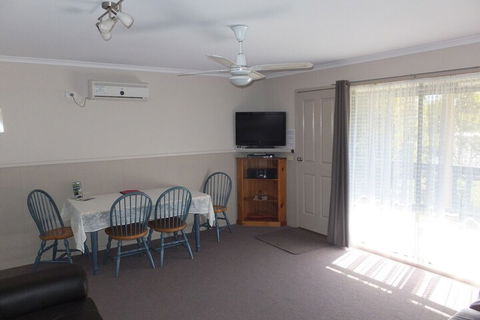 Lakes Entrance Country Cottages - Foster Accommodation 7