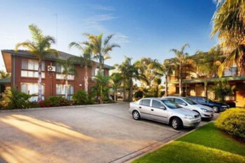 Paradise Holiday Apartments - Foster Accommodation 7