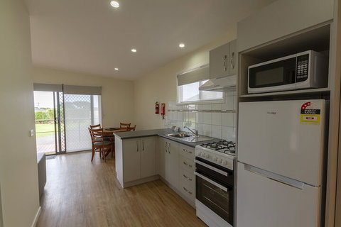 Gum Tree Caravan Park - Foster Accommodation 7