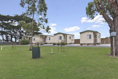 Gum Tree Caravan Park - Foster Accommodation 1