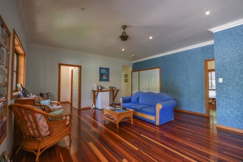 Hibiscus Lodge Bed & Breakfast - Foster Accommodation 1