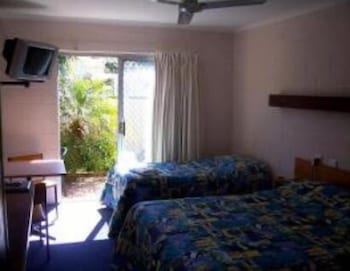 Corlette Palms Motor Inn - Foster Accommodation 2