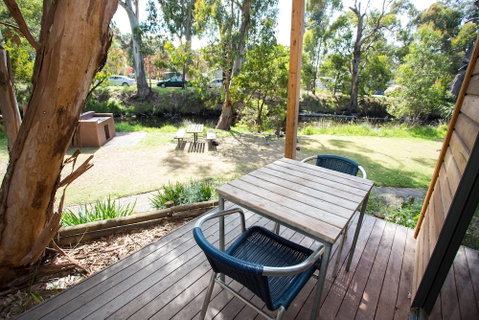 Lorne Foreshore Caravan Park - Foster Accommodation 2