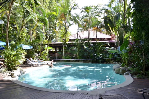 PKs Jungle Village - Hostel - Foster Accommodation 1