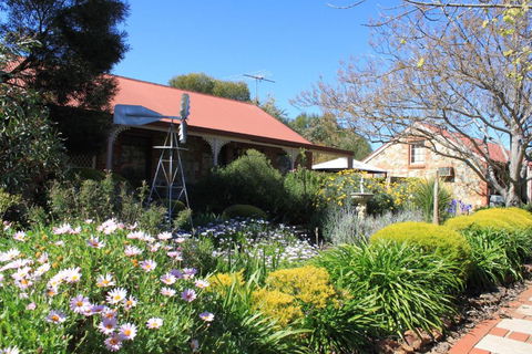 Langmeil Cottages - Foster Accommodation 4