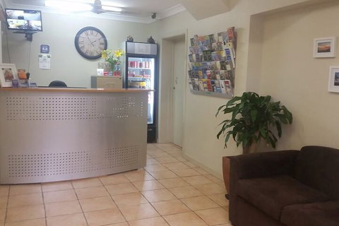 Chaparral Motel - Foster Accommodation 1