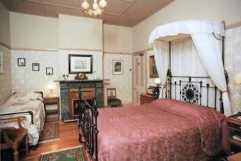 Sirens Bed & Breakfast - Foster Accommodation 4