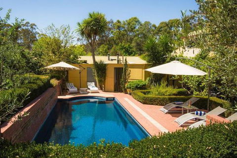Valley Guest House - Foster Accommodation 2