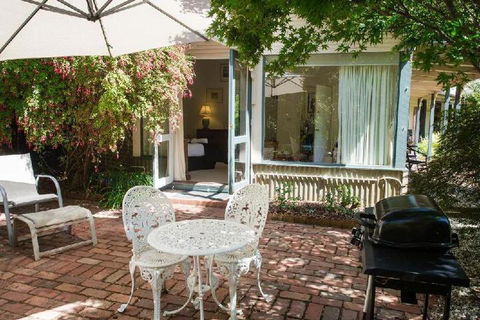 Valley Guest House - Foster Accommodation 6