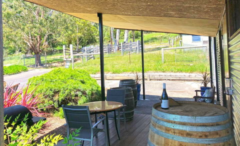 Valley Farm Vineyard Cottages - Foster Accommodation 1
