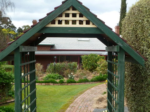 Donalea Bed & Breakfast - Foster Accommodation 1