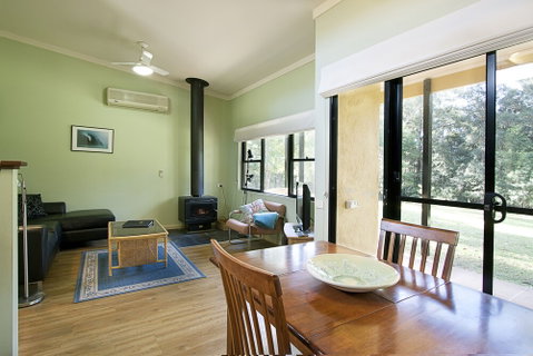 Milton Country Cottages - Foster Accommodation 4