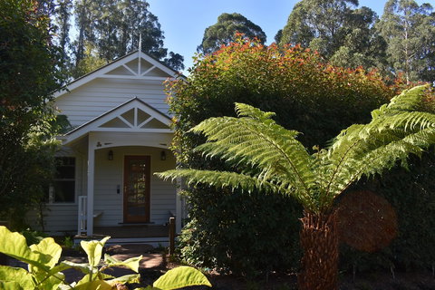 Gatehouse Cottage At Merrow Cottages - Mt Dandenong - Foster Accommodation 0
