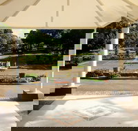 Pacific Garden Hotel - Foster Accommodation